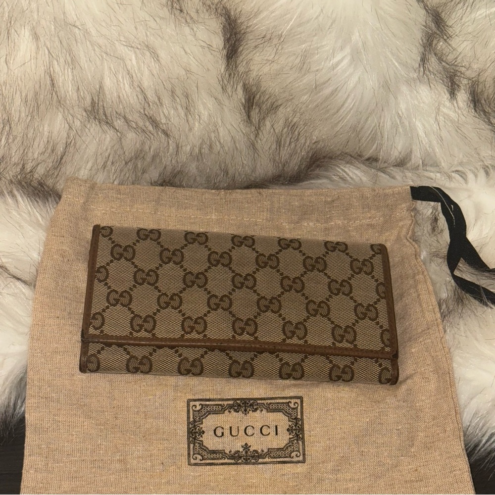 ๐ SOLD ๐ GUCCI
Pre-Loved Beige GG Canvas Flap Continental Wallet ๐ - Picture 15 of 16